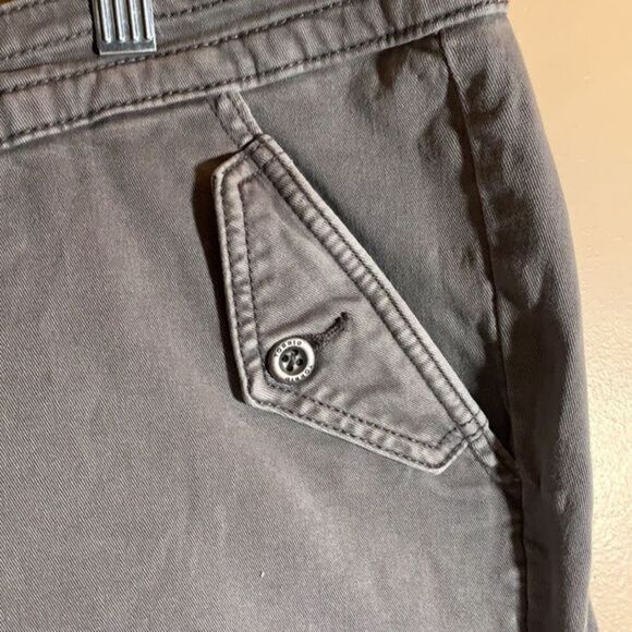 Torrid Grey Military Short Shorts - Picture 5 of 9